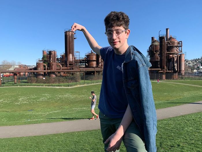 17-Year-Old Figures Out How To Put All The Data About Coronavirus Into One Website And Now Millions Are Using It