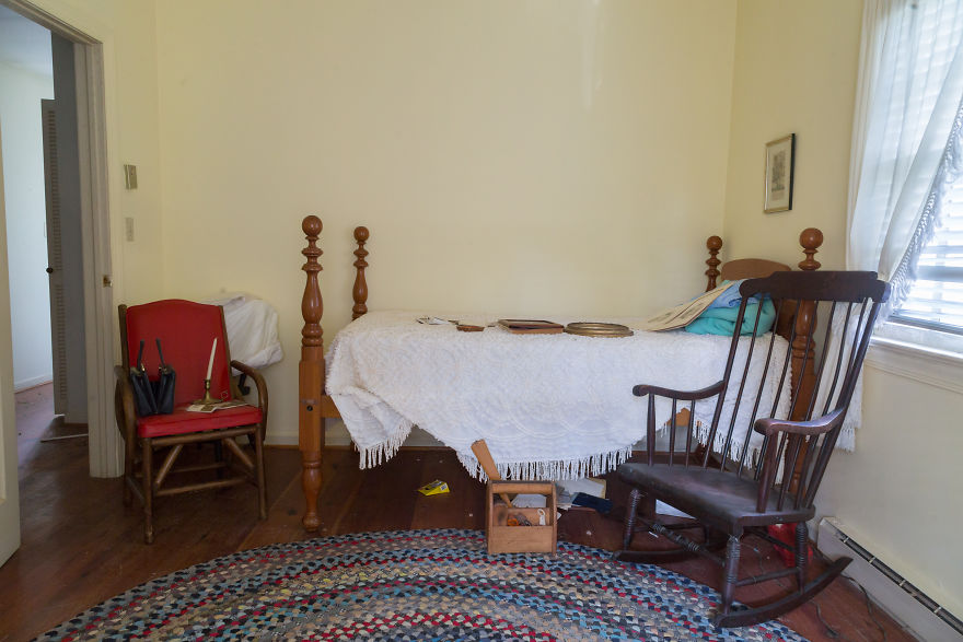 Creepy Things I Found In A House That Once Belonged To A Doctor (33 Pics) Creepy Things I Found In A House That Once Belonged To A Doctor (33 Pics)