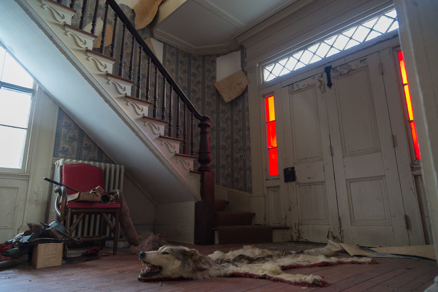 Creepy Things I Found In A House That Once Belonged To A Doctor (33 Pics) Creepy Things I Found In A House That Once Belonged To A Doctor (33 Pics)