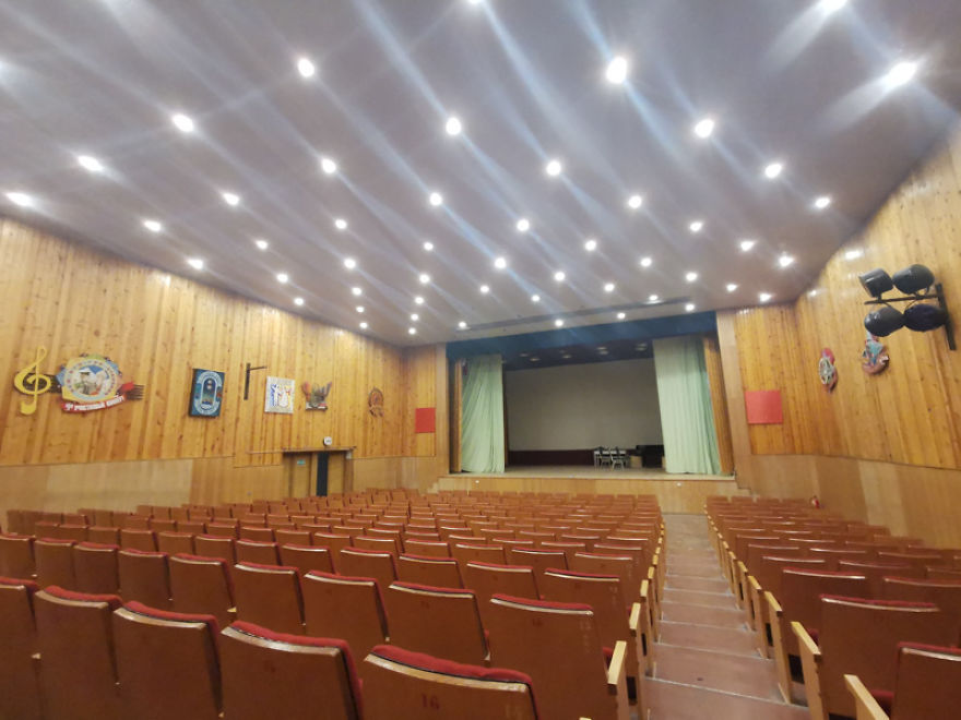 I Captured An Abandoned Russian Settlement In Norway (22 Pics) I Captured An Abandoned Russian Settlement In Norway (22 Pics)