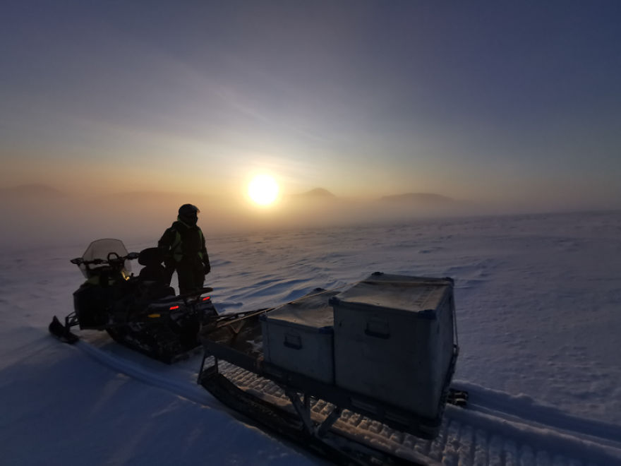 I Captured An Abandoned Russian Settlement In Norway (22 Pics) I Captured An Abandoned Russian Settlement In Norway (22 Pics)