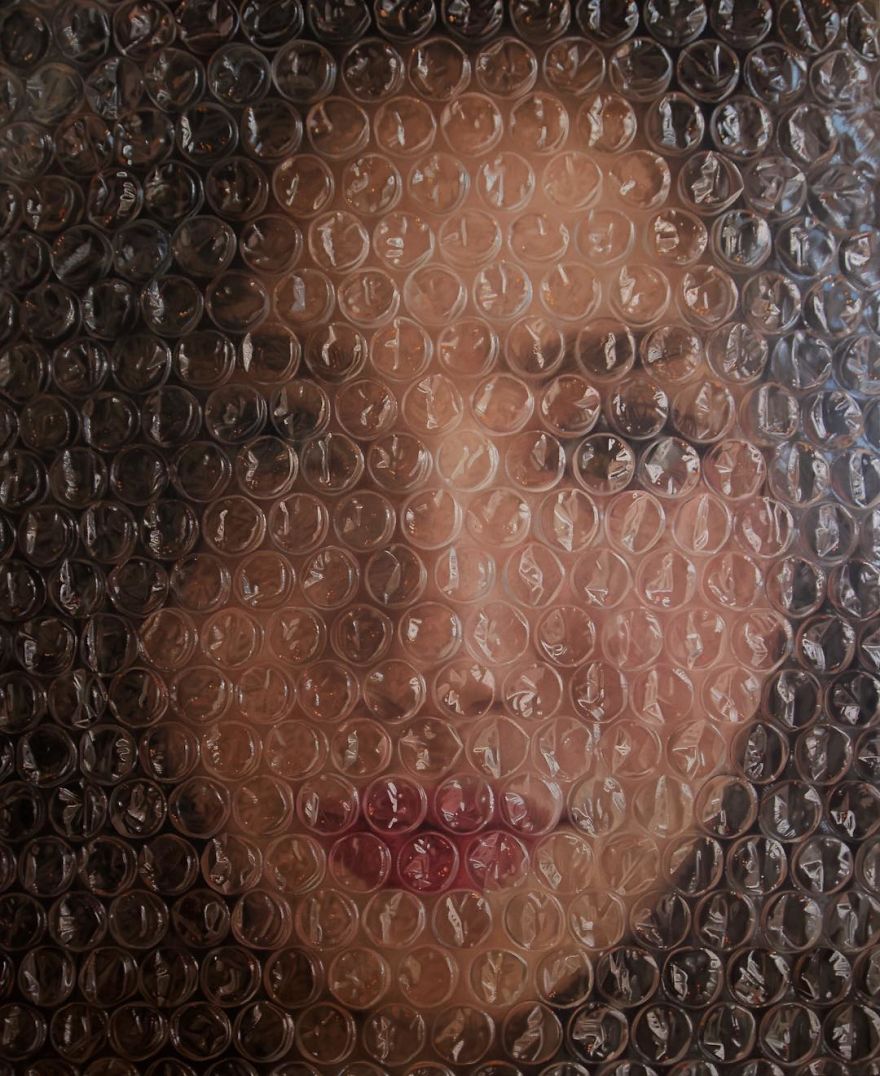 Artist Paints Portraits That Look Like They're 'Wrapped' In Bubble Wrap
