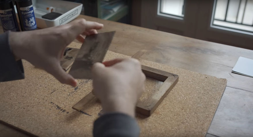 Man Opens A 120 Y.O. Time Capsule To Find Undeveloped Cat Pics, Decides To Develop Them