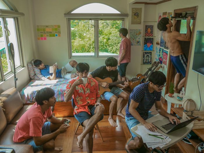 Doing My Best To Self-Isolate From Myself During This Worldwide Quarantine