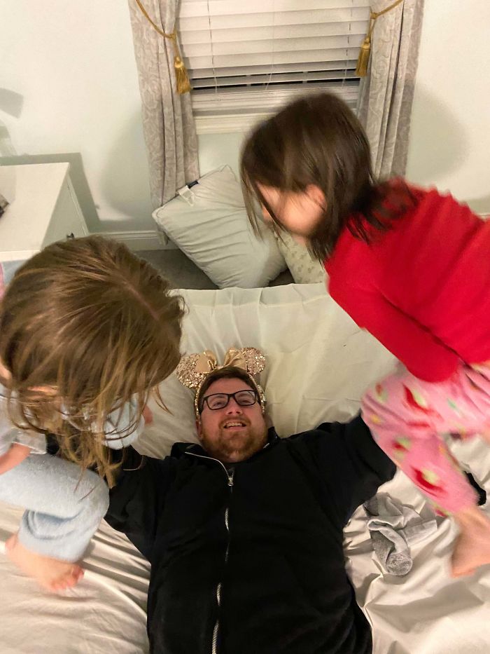 Day 7 Of Quarantine. Wearing Minnie Mouse Ears Whilst Bench Pressing Kids