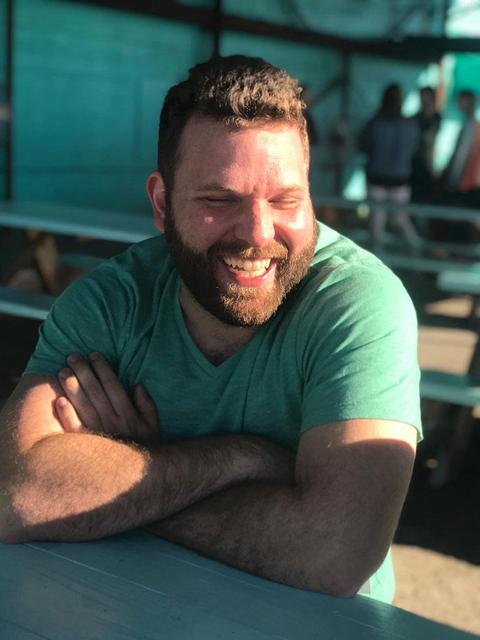 Guy Demonstrates How Quarantine Has Affected Dating Profiles And People Love It