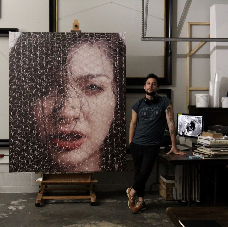 Artist Paints Portraits That Look Like They're 'Wrapped' In Bubble Wrap