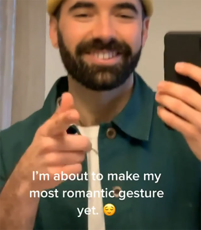 A Guy From Brooklyn Sees A Girl Dancing On A Roof, Sends Her A Drone With His Number On It A Guy From Brooklyn Sees A Girl Dancing On A Roof, Sends Her A Drone With His Number On It