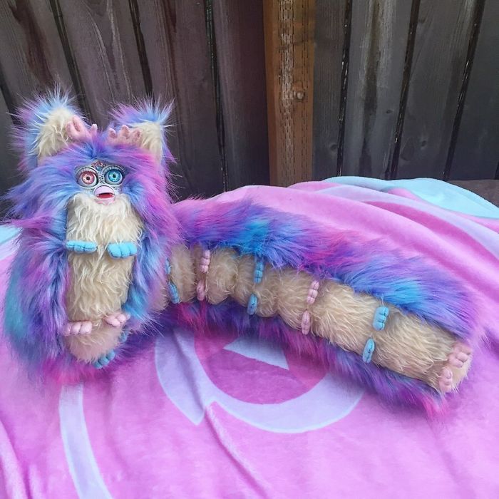 People Online Are Turning Their Furbies Into Centipedes And They Look Terrifying People Online Are Turning Their Furbies Into Centipedes And They Look Terrifying