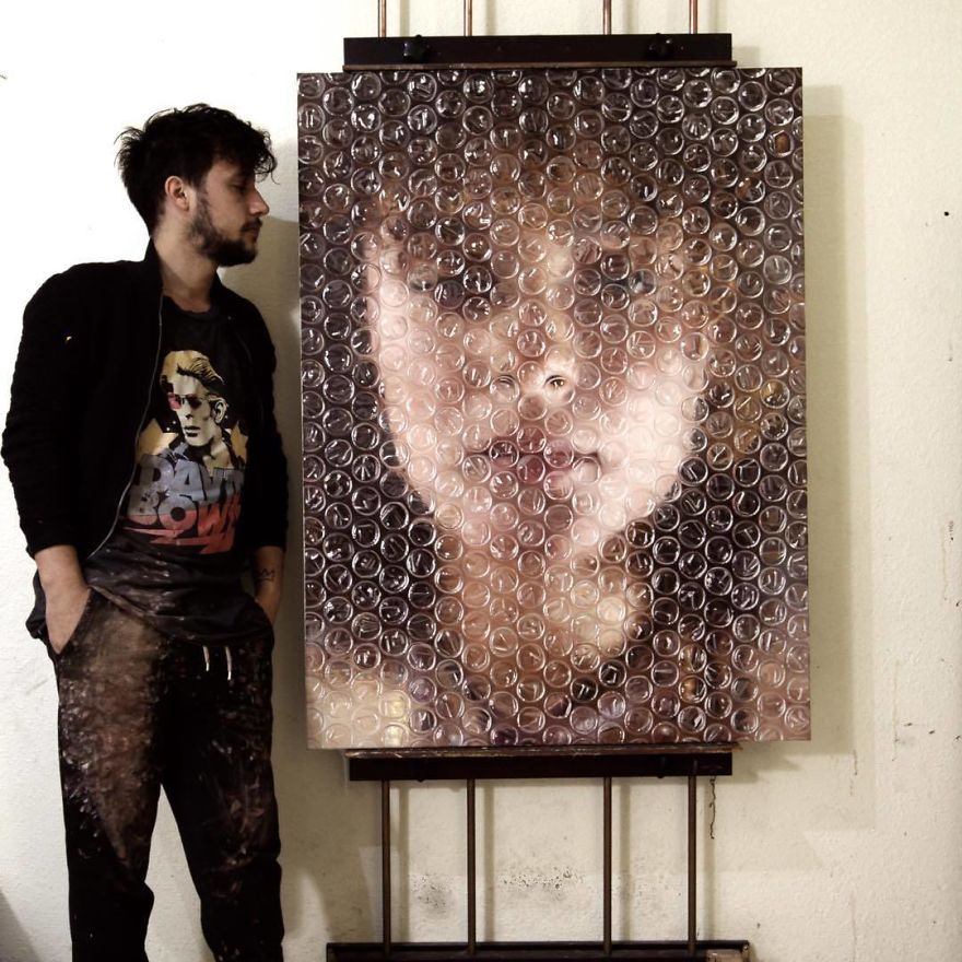 Artist Paints Portraits That Look Like They're 'Wrapped' In Bubble Wrap