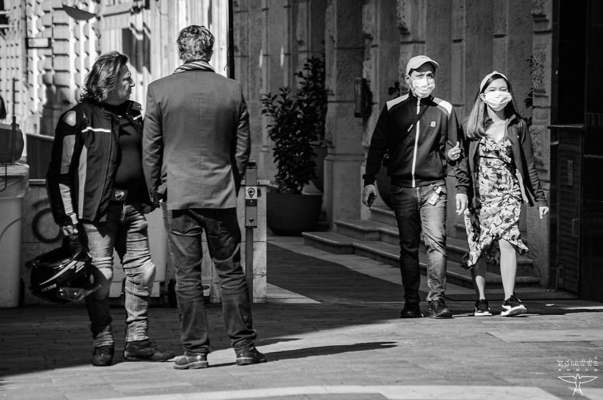 I Photographed The Experience Of The Coronavirus Quarantine In My City, Budapest (27 Pics) I Photographed The Experience Of The Coronavirus Quarantine In My City, Budapest (27 Pics)