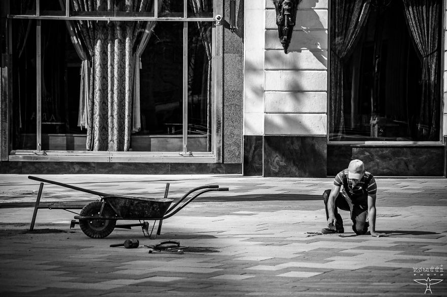 I Photographed The Experience Of The Coronavirus Quarantine In My City, Budapest (27 Pics) I Photographed The Experience Of The Coronavirus Quarantine In My City, Budapest (27 Pics)