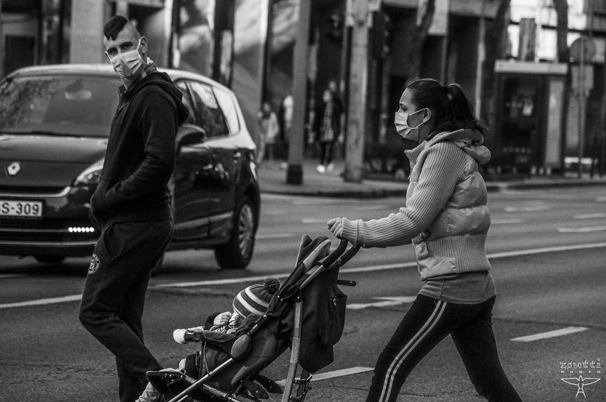 I Photographed The Experience Of The Coronavirus Quarantine In My City, Budapest (27 Pics) I Photographed The Experience Of The Coronavirus Quarantine In My City, Budapest (27 Pics)