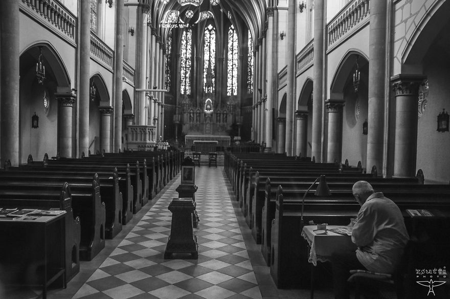 I Photographed The Experience Of The Coronavirus Quarantine In My City, Budapest (27 Pics)