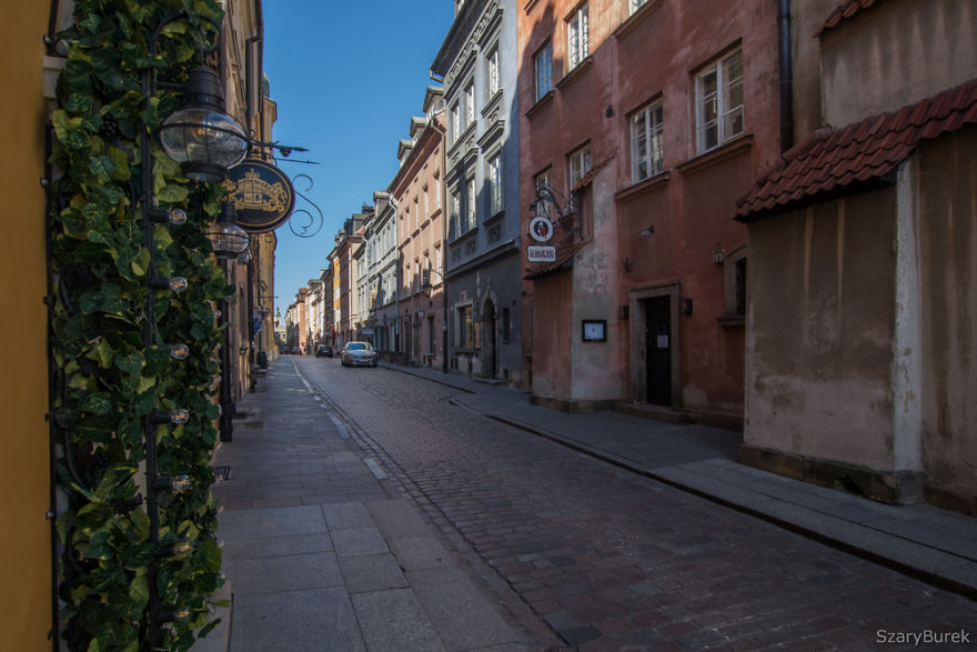 My 21 Pics Of What Coronavirus Has Done To Warsaw, Poland