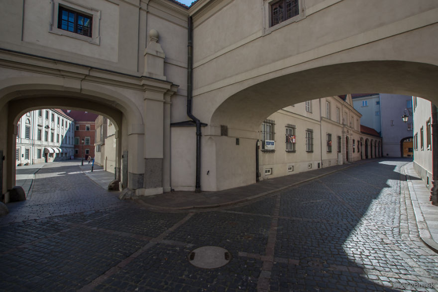 My 21 Pics Of What Coronavirus Has Done To Warsaw, Poland