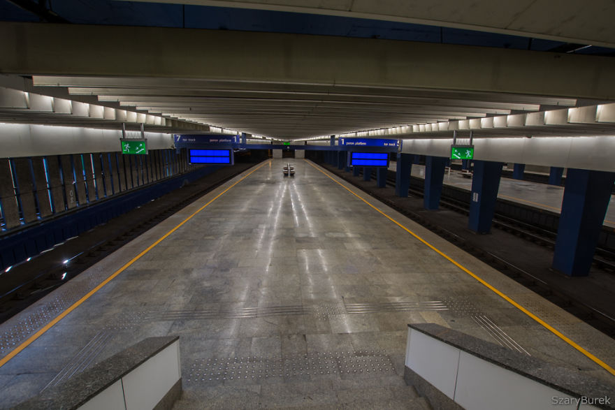 My 21 Pics Of What Coronavirus Has Done To Warsaw, Poland