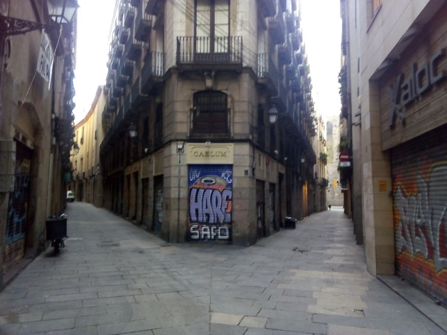 I Captured The Lockdown Of Downtown Barcelona