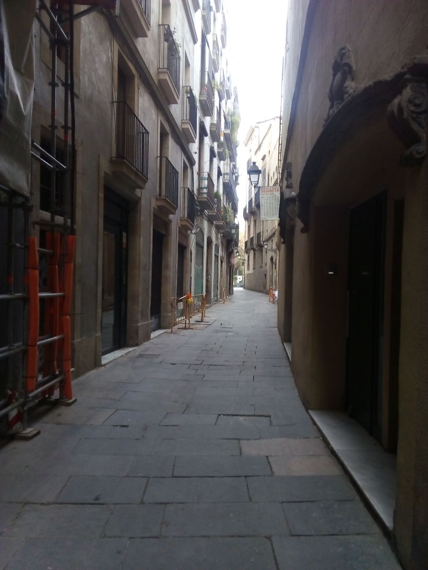 I Captured The Lockdown Of Downtown Barcelona