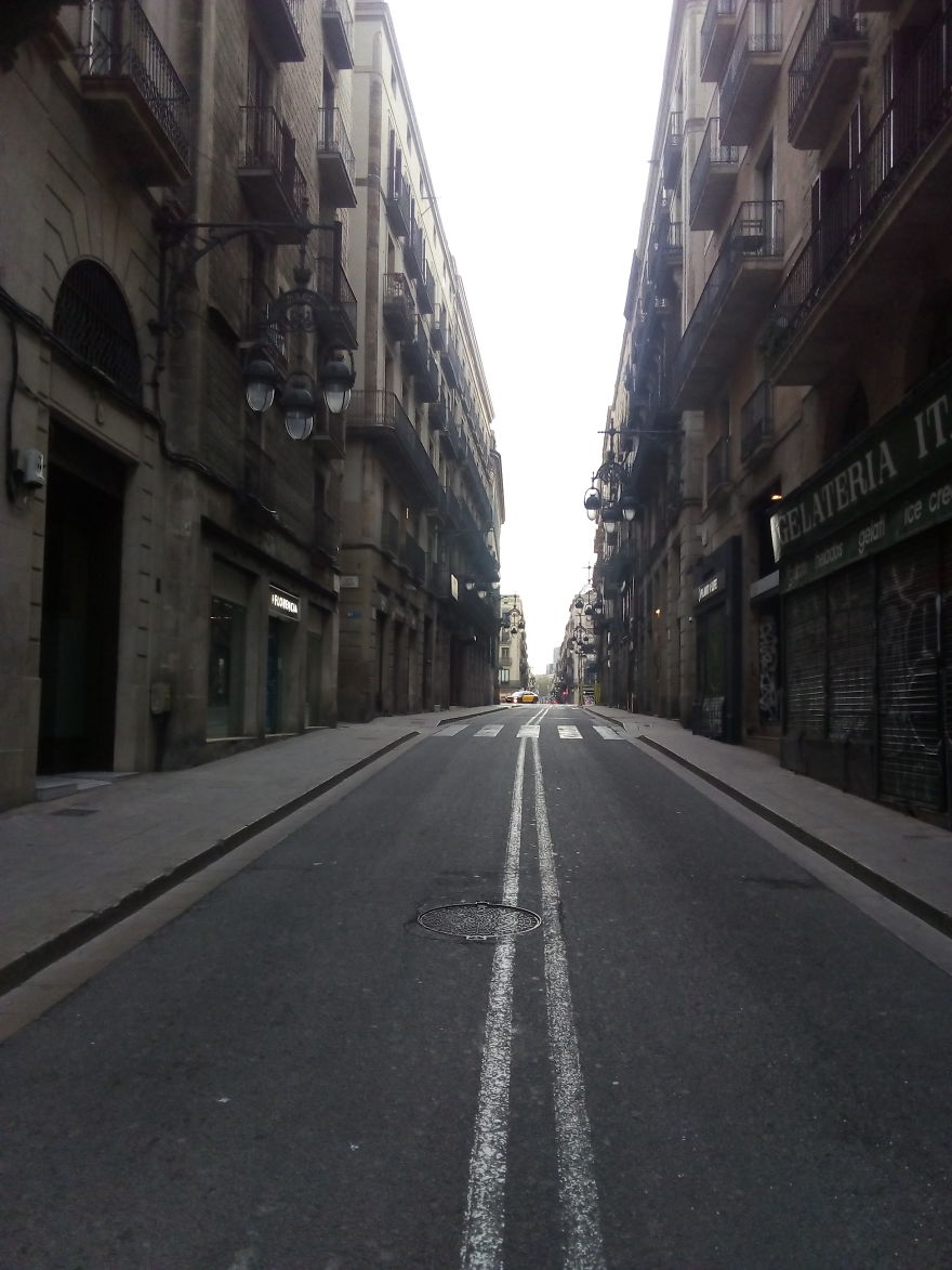 I Captured The Lockdown Of Downtown Barcelona