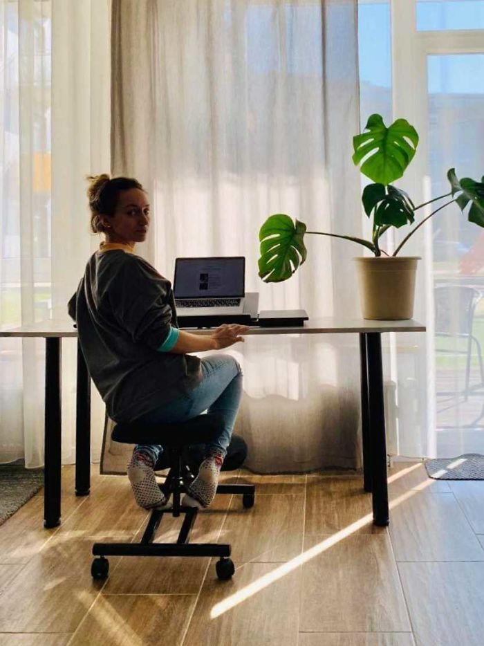 My Space Is A Mess, But Here's My Girlfriend's Workstation