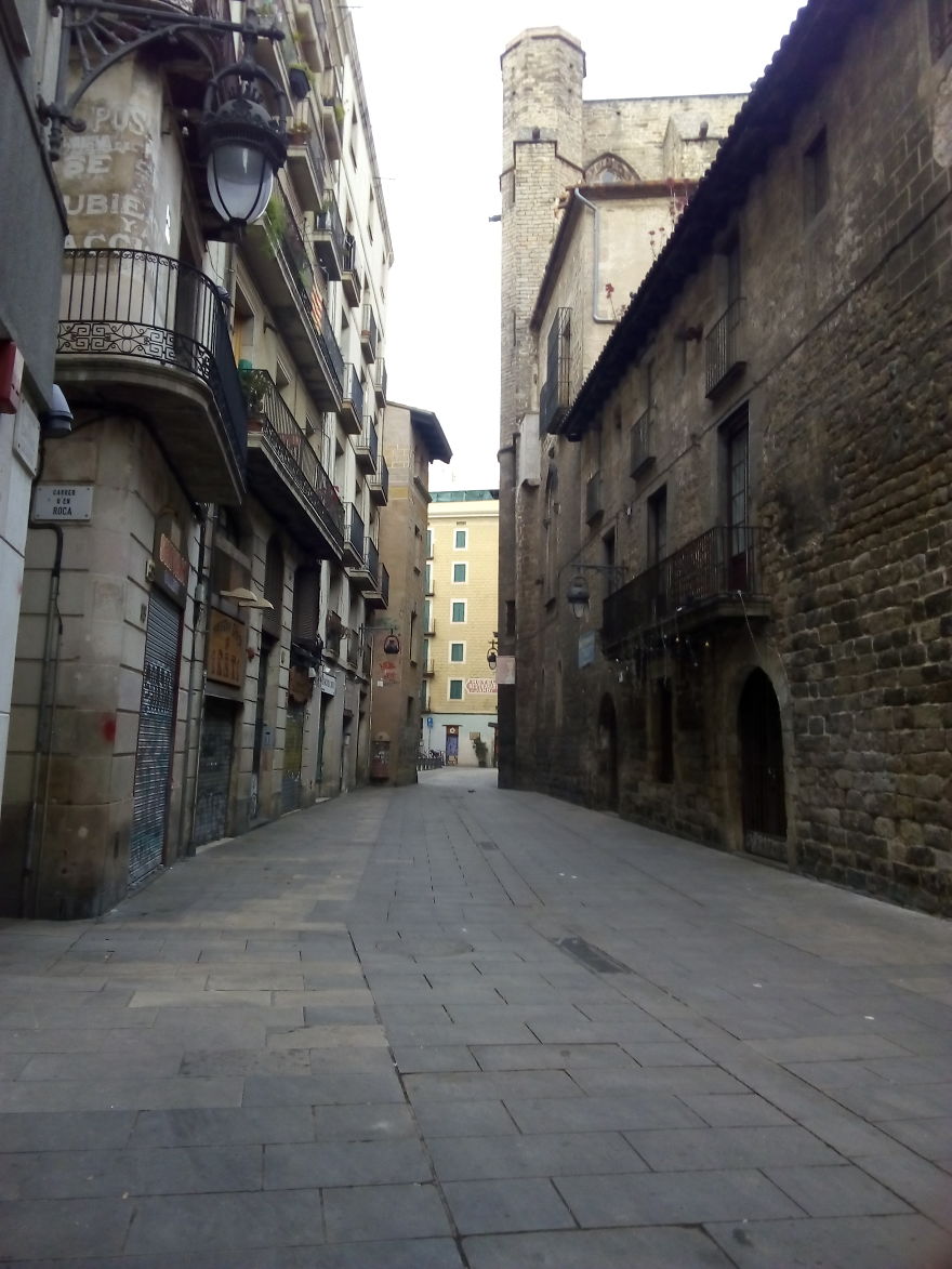 I Captured The Lockdown Of Downtown Barcelona