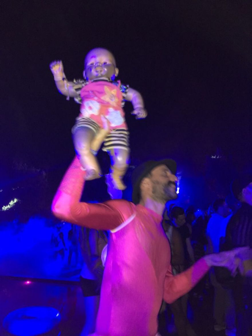 This Baby Zach Ryan Always Match Outfit With His Parents