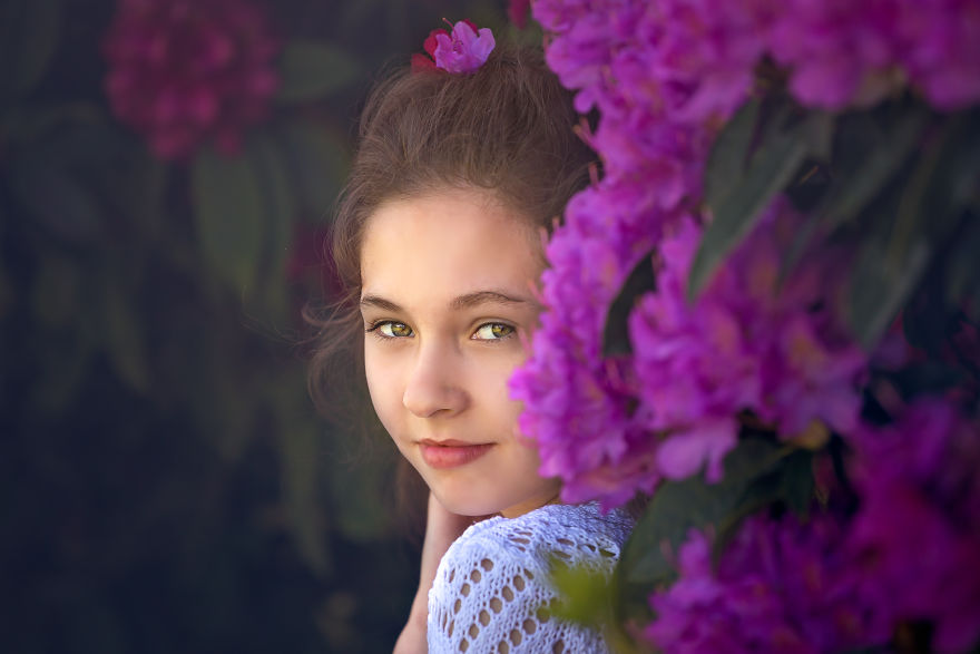 I Photograph Pregnant Women And Children In Spring Blossoms