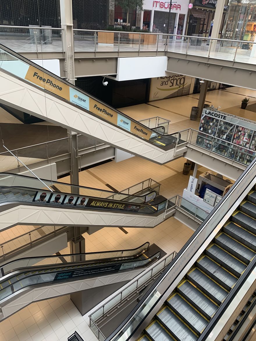 I Photographed An Empty Mall In NY During Peak Coronavirus I Photographed An Empty Mall In NY During Peak Coronavirus