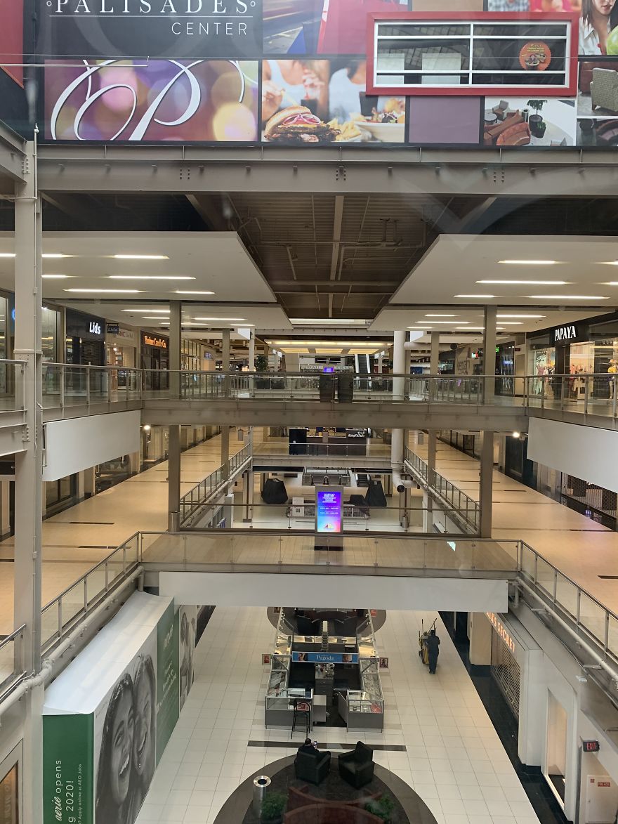 I Photographed An Empty Mall In NY During Peak Coronavirus I Photographed An Empty Mall In NY During Peak Coronavirus