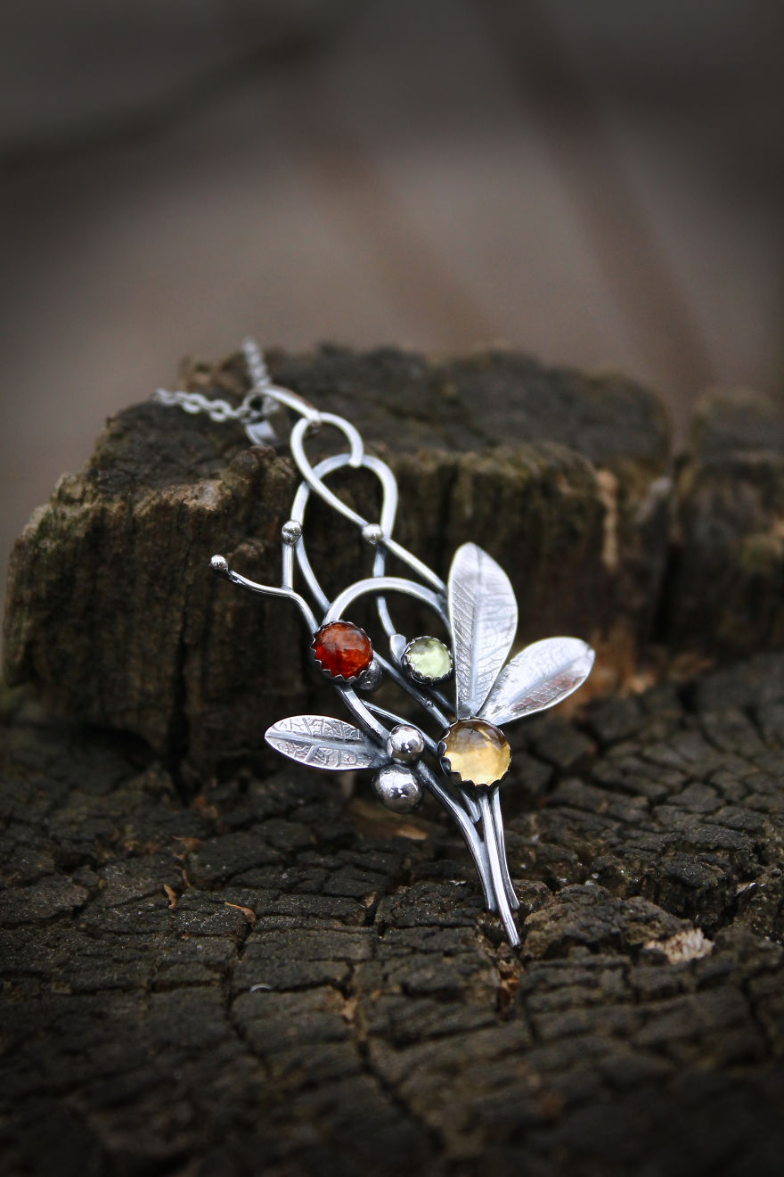 I Make Realistic Plant Jewelry For Nature Lovers