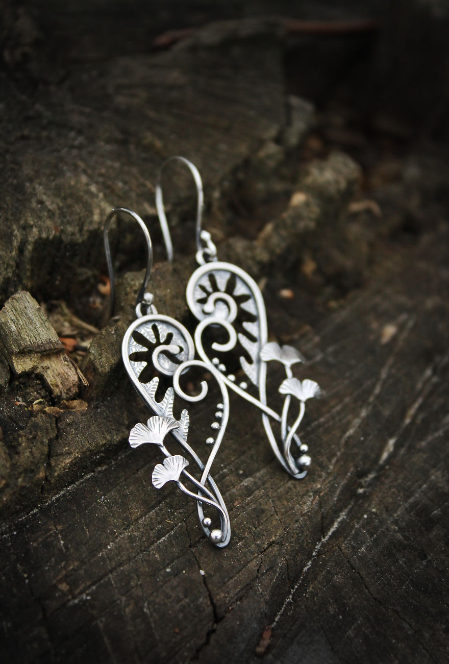 I Make Realistic Plant Jewelry For Nature Lovers