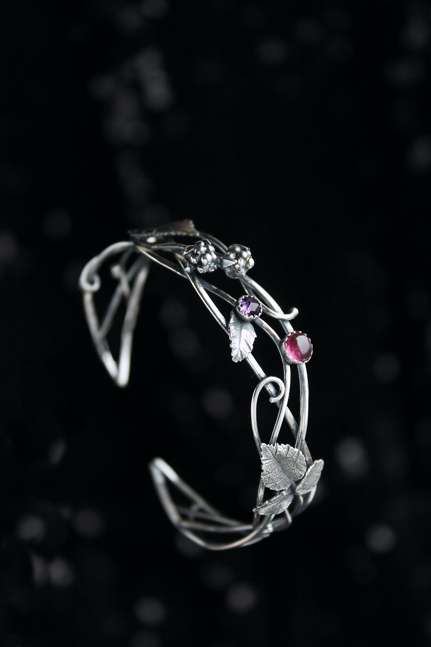 I Make Realistic Plant Jewelry For Nature Lovers