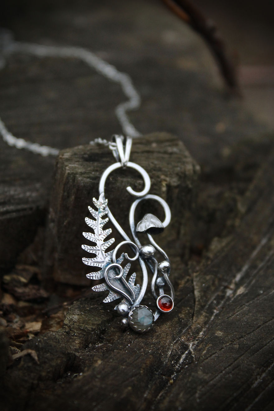 I Make Realistic Plant Jewelry For Nature Lovers