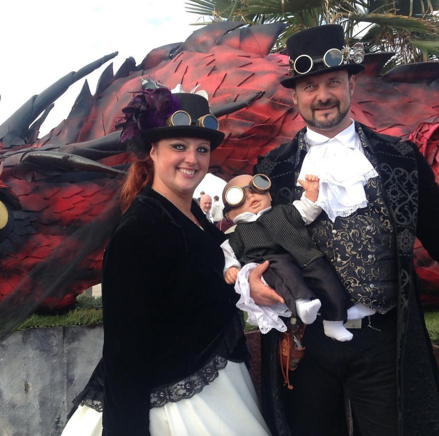 This Baby Zach Ryan Always Match Outfit With His Parents