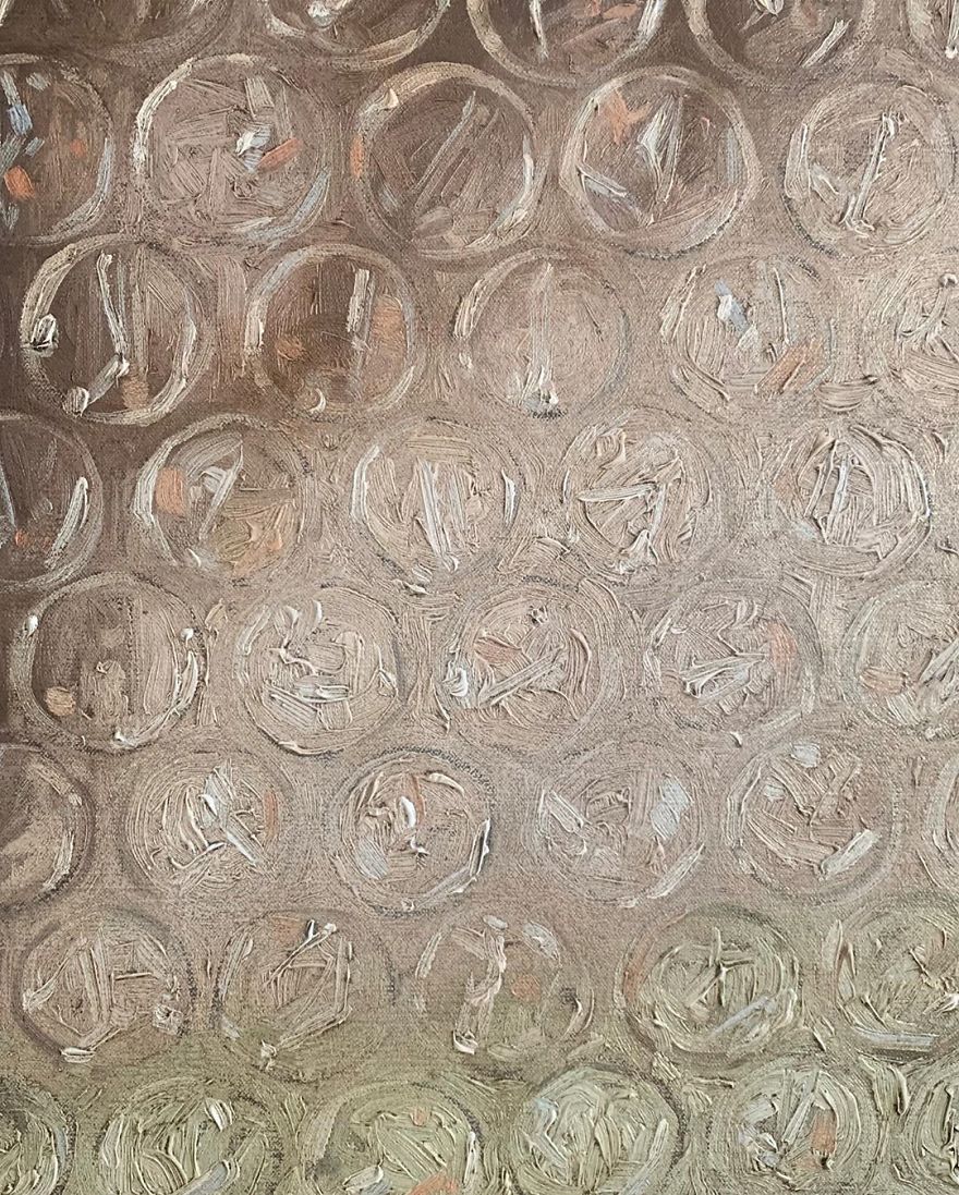 Artist Paints Portraits That Look Like They're 'Wrapped' In Bubble Wrap
