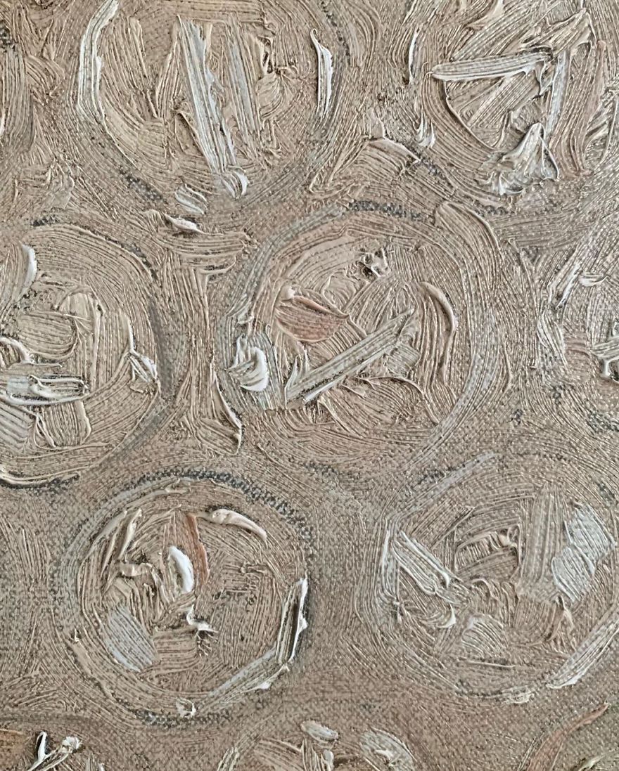 Artist Paints Portraits That Look Like They're 'Wrapped' In Bubble Wrap