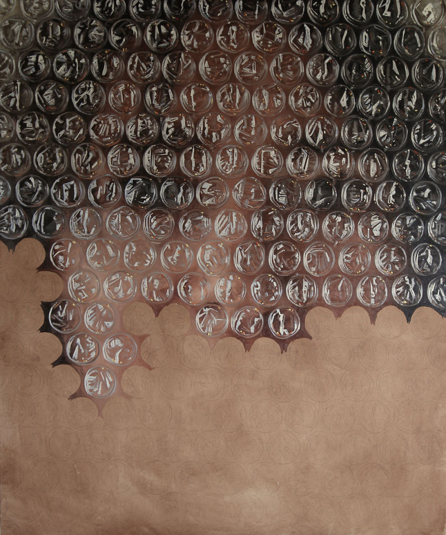 Artist Paints Portraits That Look Like They're 'Wrapped' In Bubble Wrap