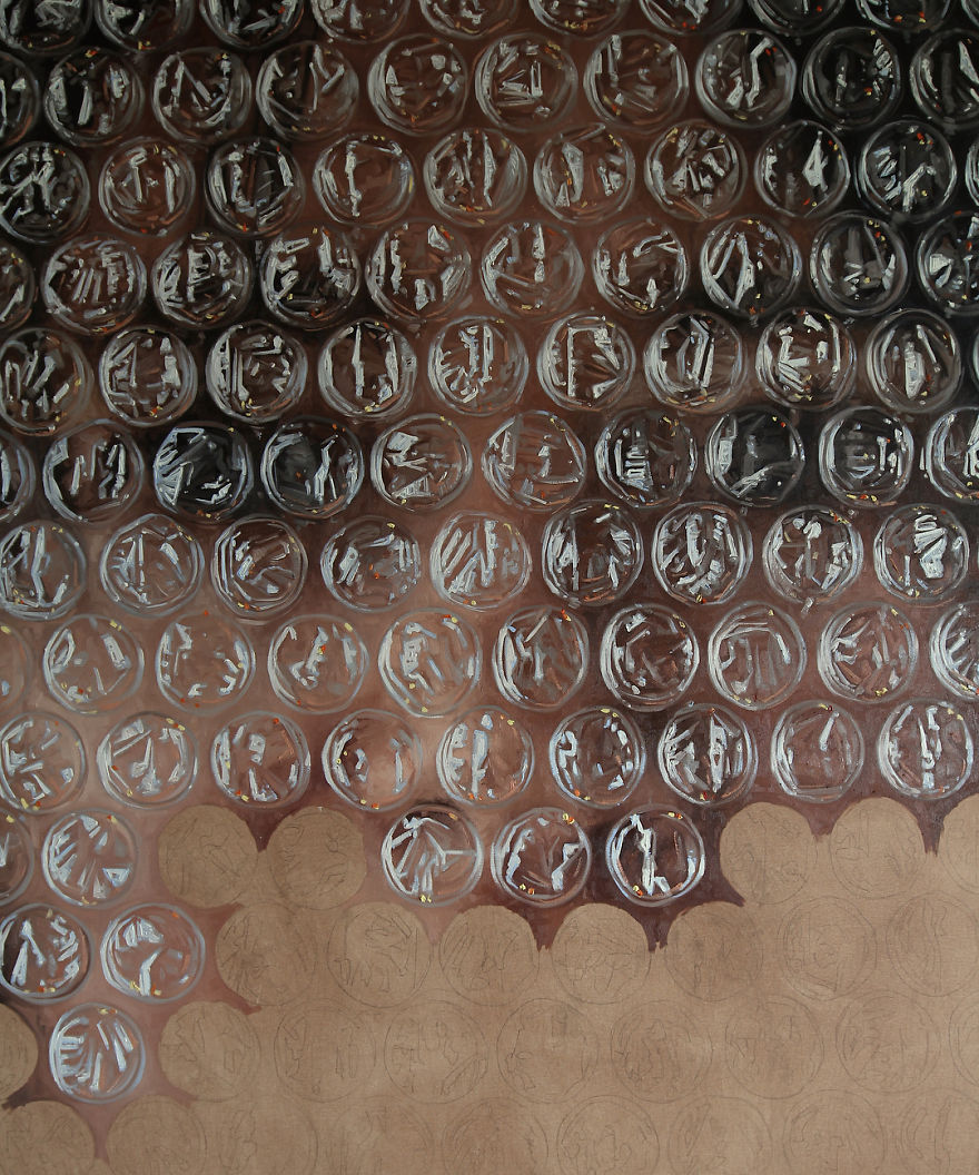 Artist Paints Portraits That Look Like They're 'Wrapped' In Bubble Wrap