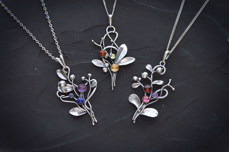 I Make Realistic Plant Jewelry For Nature Lovers