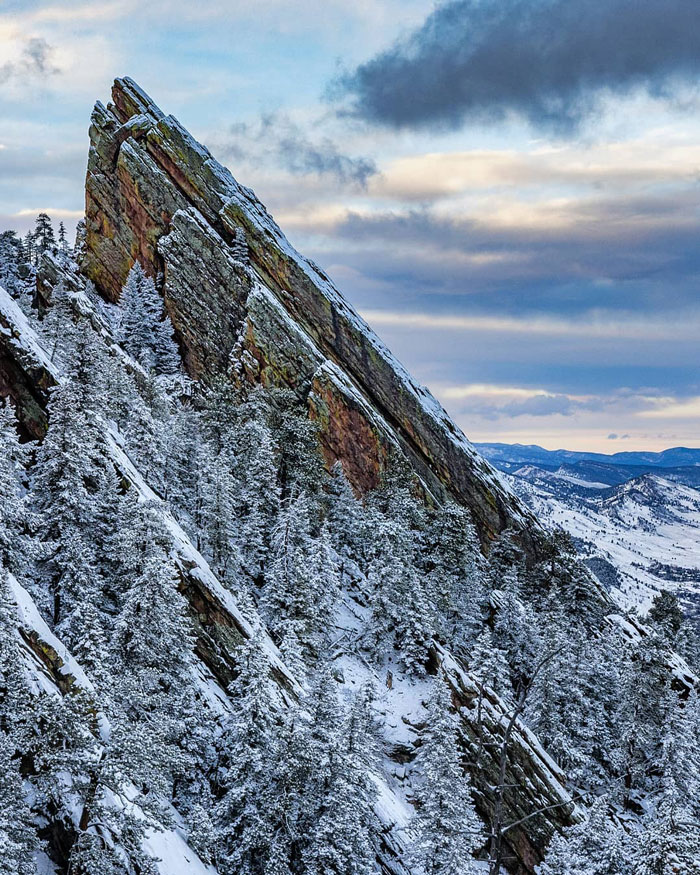 This Photographer Captured A Rare Sight—Frozen Waves At Dream Lake, Colorado This Photographer Captured A Rare Sight—Frozen Waves At Dream Lake, Colorado