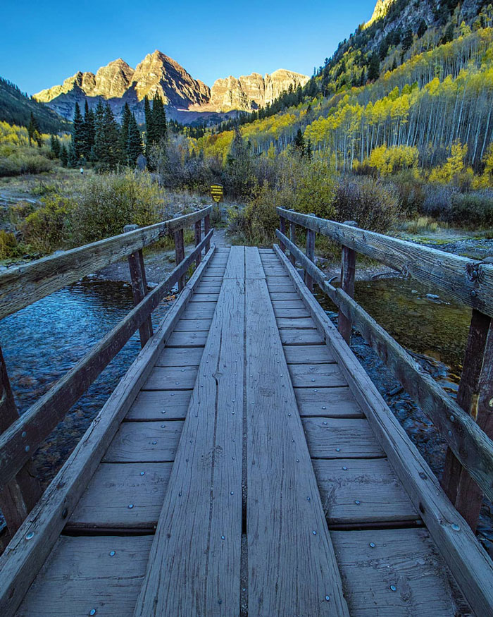 This Photographer Captured A Rare Sight—Frozen Waves At Dream Lake, Colorado This Photographer Captured A Rare Sight—Frozen Waves At Dream Lake, Colorado