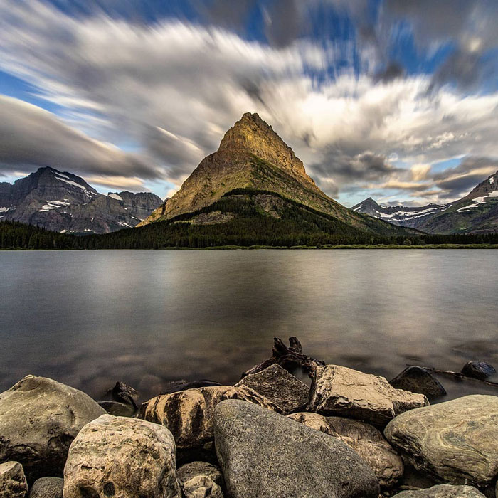 This Photographer Captured A Rare Sight—Frozen Waves At Dream Lake, Colorado This Photographer Captured A Rare Sight—Frozen Waves At Dream Lake, Colorado