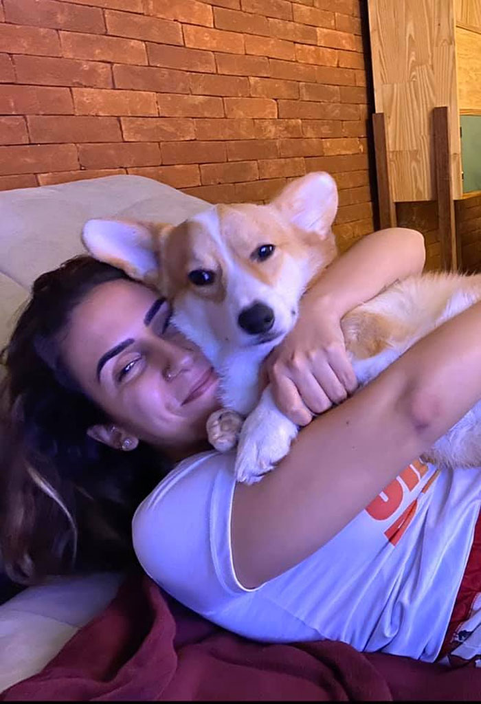 Oliver Disapproving Of Being Smashed By His Mommy