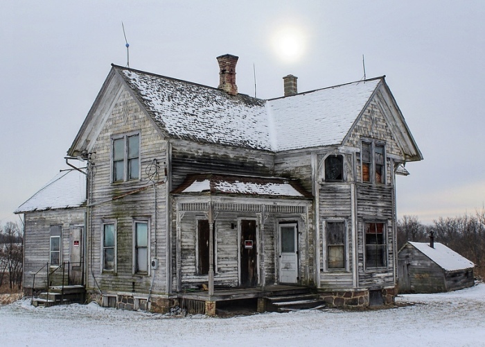 I Explore Abandoned Homes Throughout Rural Wisconsin