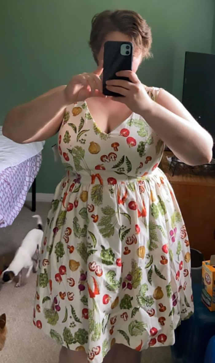 I Found This Amazing Veggie Dress At The Treasure Hunt In Waveland, Ms, For Only $12.00!! That May Seem Like A Lot But It’s A Modcloth Dress Y’all!! They Tend To Cost $60 Or More!