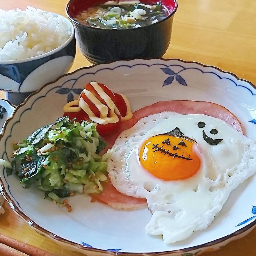 Japanese-Mom-Egg-Food-Art