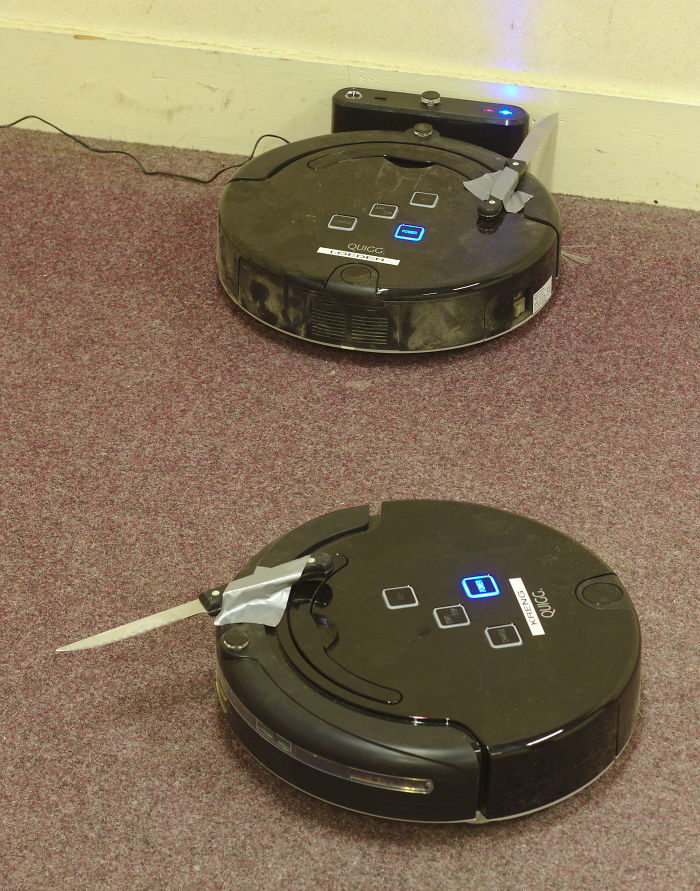 This "Knife Roomba" Story Is Going Viral And It Perfectly Illustrates How Aliens Would Probably Find Humankind Weird This "Knife Roomba" Story Is Going Viral And It Perfectly Illustrates How Aliens Would Probably Find Humankind Weird