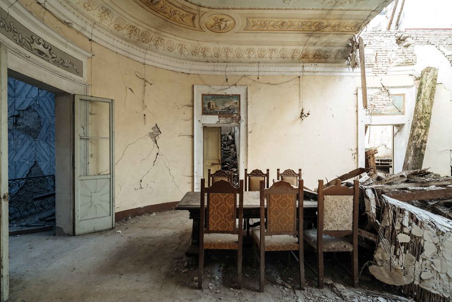 I Found Beautiful Abandoned Places In Italy