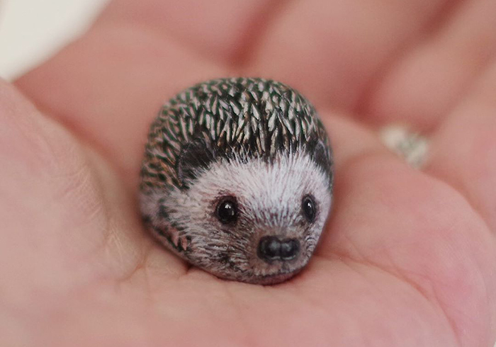 Japanese Artist Brings Stones To Life By Turning Them Into Animals That Fit In The Palm Of Your Hand (30 New Pics)